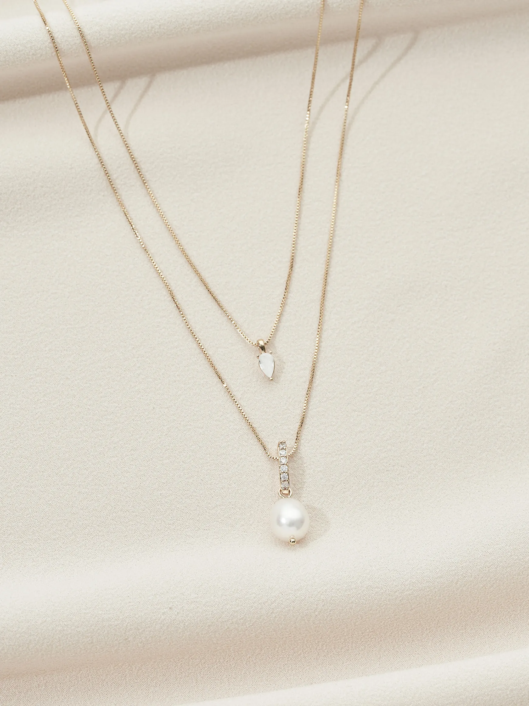 Alaia Layered Pendant