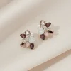 Duva Studs