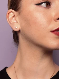 Juno Studs