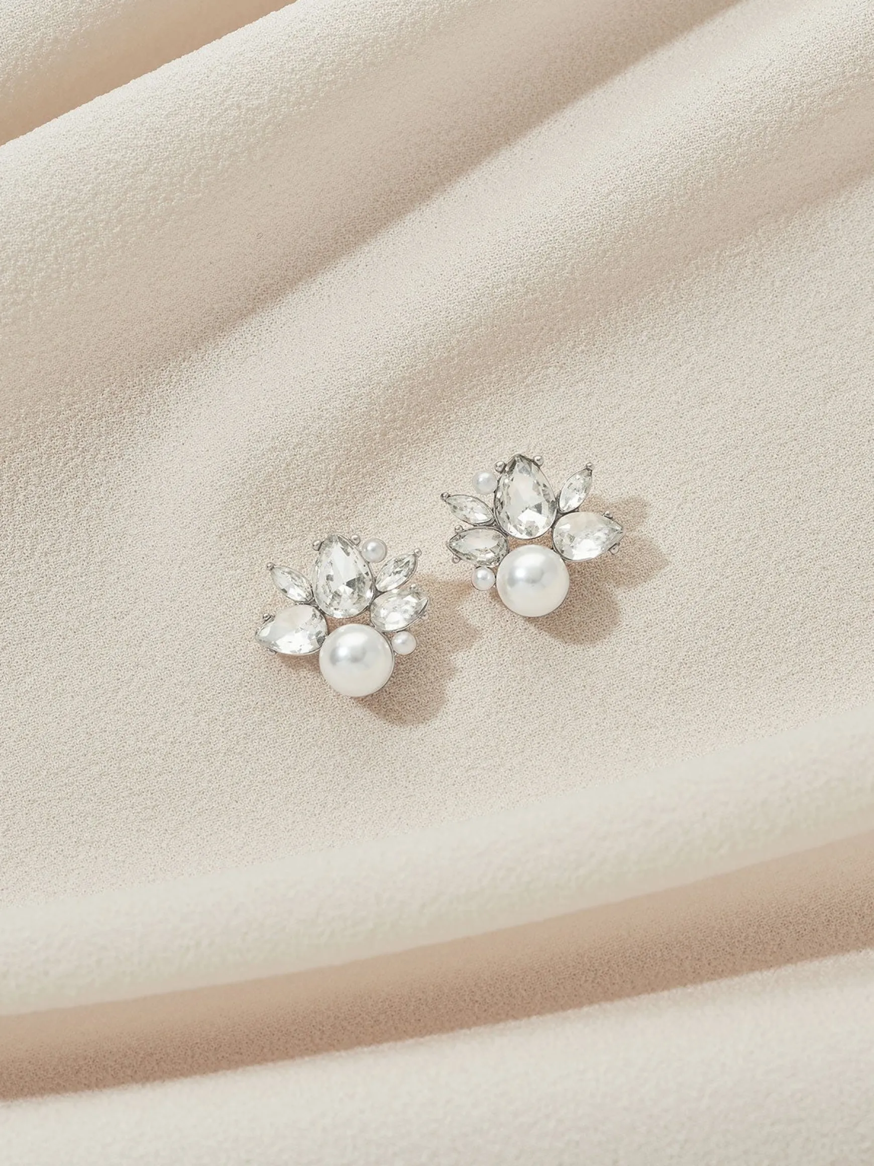 Mini Bordeaux Studs