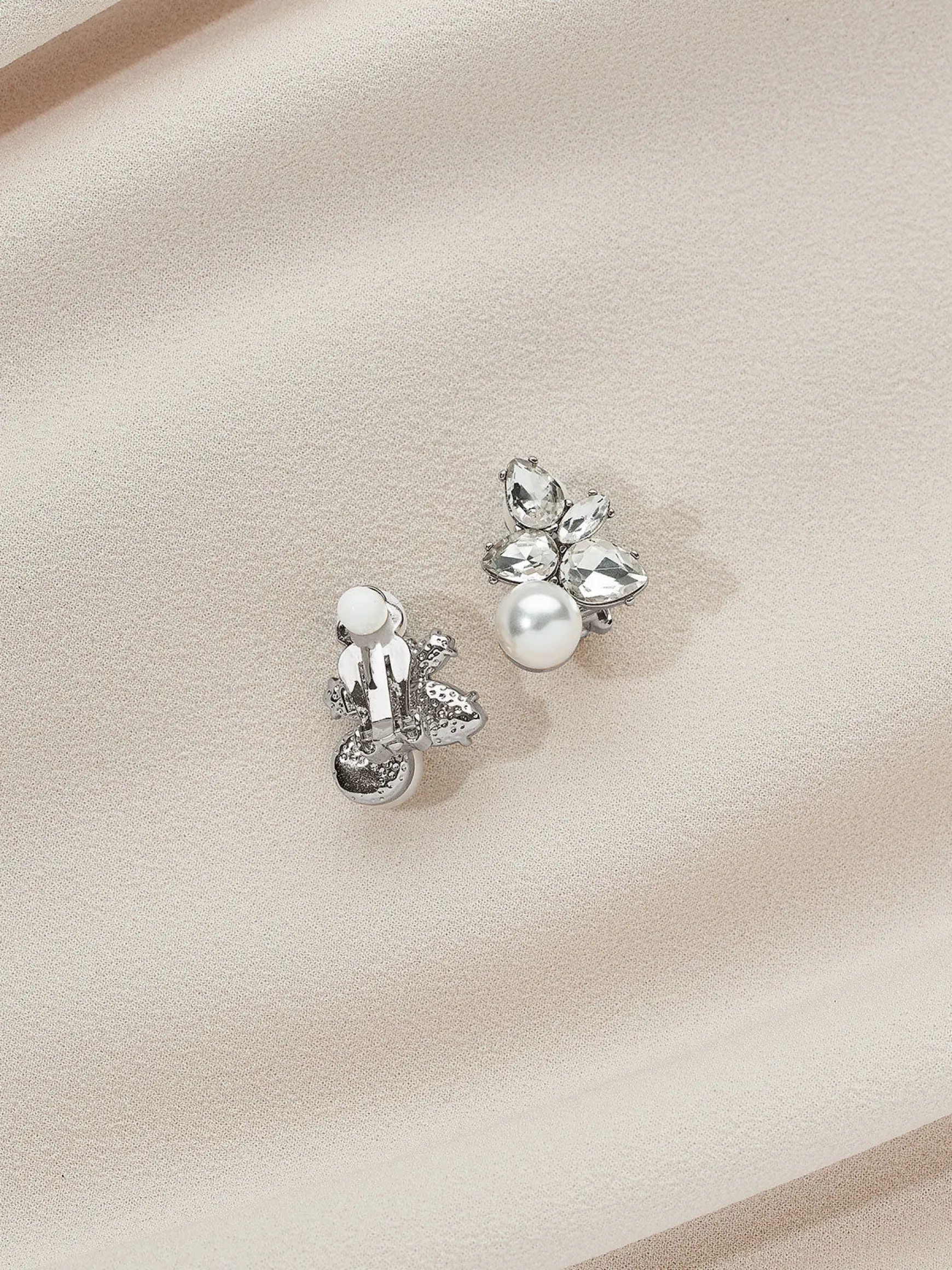 Remi Studs (Clip-Ons)